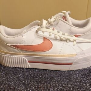 Nike Women's White and Pink Sneakers